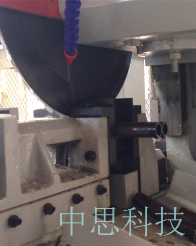 利用全自動切管機來及時進行調整